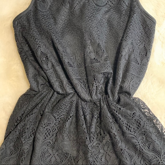 3/$30 Magazine black lace romper - Picture 7 of 8